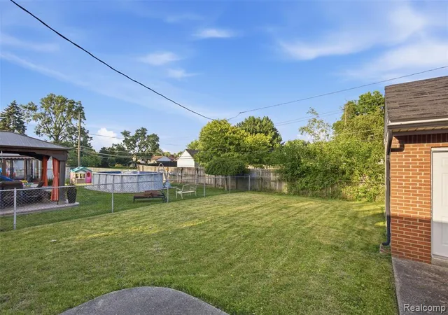 27th image of 14283 La Chene Ave, Troy, MI 48088 | MLS# 61007924