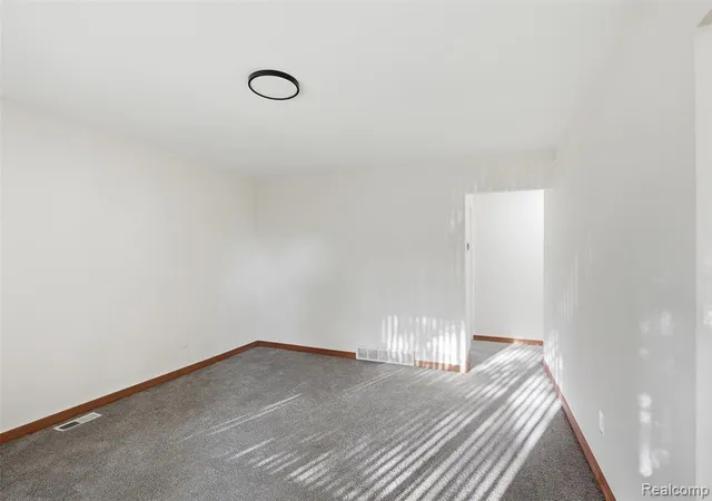 3rd image of 14283 La Chene Ave, Troy, MI 48088 | MLS# 61007924