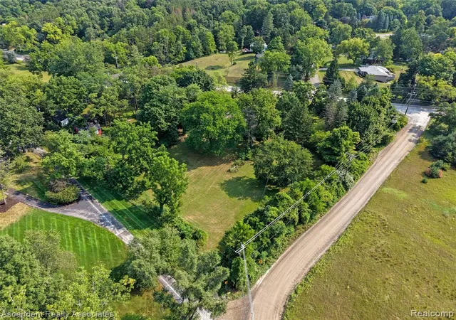 Photo 3 of Land for sale at 5260 Orion Rd, Rochester, MI 48306 | MLS# 61020165 | Listing updated on 2026-08-16