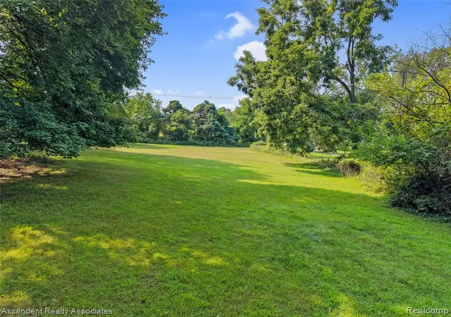 Photo 5 of Land for sale at 5260 Orion Rd, Rochester, MI 48306 | MLS# 61020165 | Listing updated on 2026-08-16