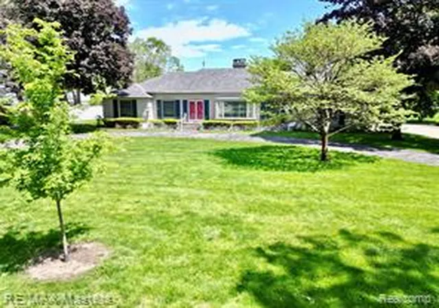 Homes for sale in Monroe, MI | 1314 Hollywood Dr, Monroe, MI 48162 | MLS# 60996677