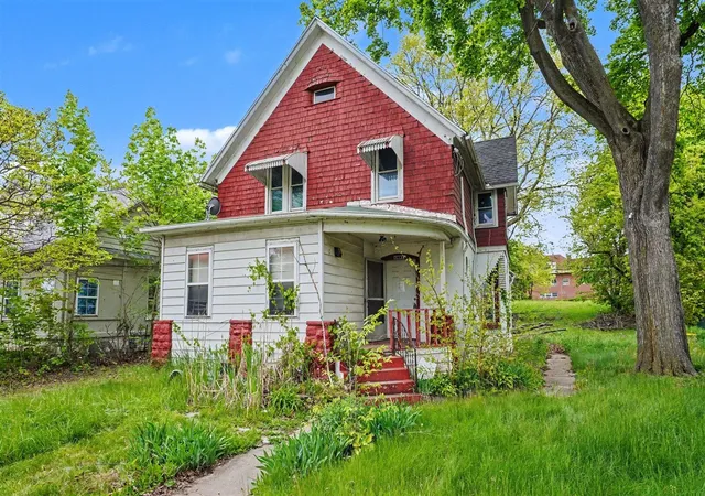 1st image of 616 W Michigan Ave, Battle Creek, MI 49037 | MLS# 70532015