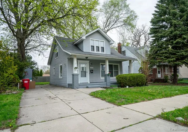 Homes for sale in Eastpointe, MI | 15315 Semrau Ave, Eastpointe, MI 48021 | MLS# 61010740