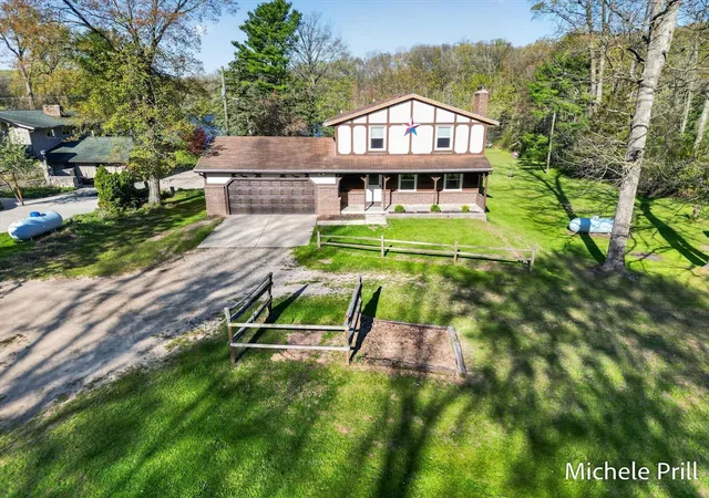 Homes for sale in Middleville, MI | 937 Bruce Dr, Middleville, MI 49333 | MLS# 70530506