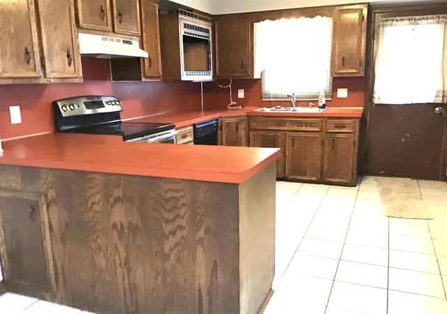 Photo 4 of Sale Pending at 3228 Taft Ave, Wyoming, MI 49519 | MLS# 70528003 | Listing updated on 2026-05-08