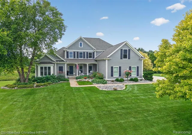 Photo 1 of Sale Pending at 3925 Taylor Ln, Saline, MI 48176 8882 | MLS# 61025125 | Listing updated on 2026-09-24
