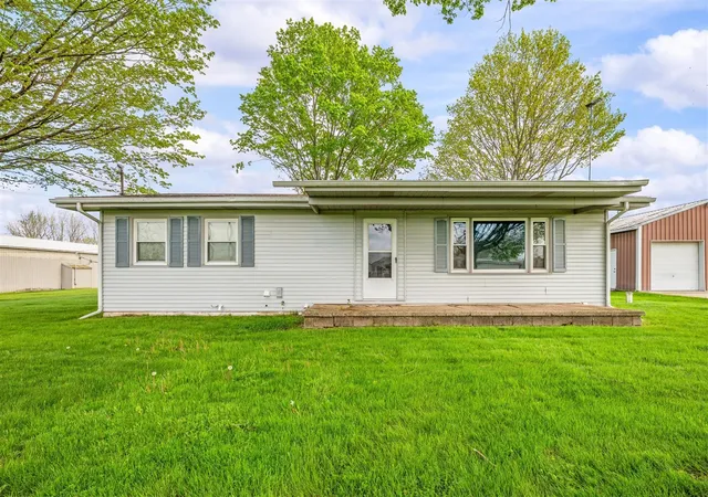 Photo 2 of Single family home for sale at 27532 May St, Edwardsburg, MI 49112 | MLS# 70529726 | Listing updated on 2026-08-26