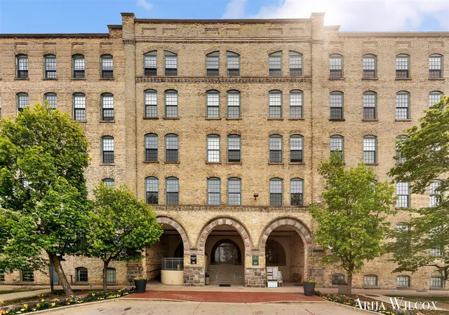 Homes for sale in Grand Rapids, MI | 940 Monroe Ave #531, Grand Rapids, MI 49503 | MLS# 70528996