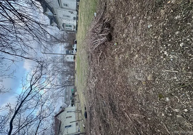 4th image of 68 Lake St, Pontiac, MI 48341 | MLS# 60979638