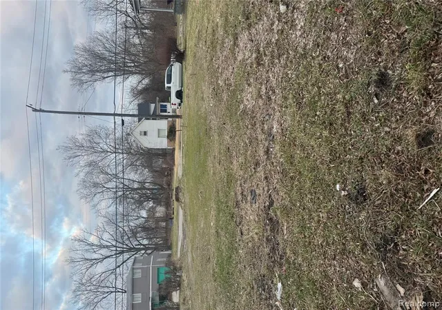 5th image of 68 Lake St, Pontiac, MI 48341 | MLS# 60979638