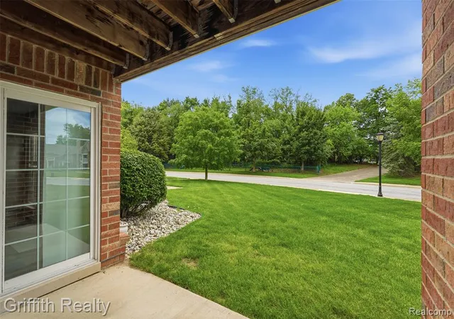 Homes for sale in Brighton, MI | 4271 Deeside Dr, Brighton, MI 48116 | MLS# 61005937