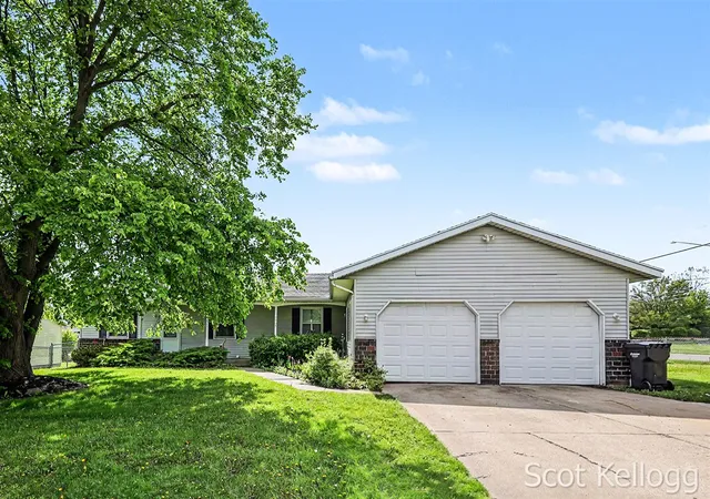 1st image of 3209 3211 Coach Ln, Grand Rapids, MI 49512 | MLS# 70530438