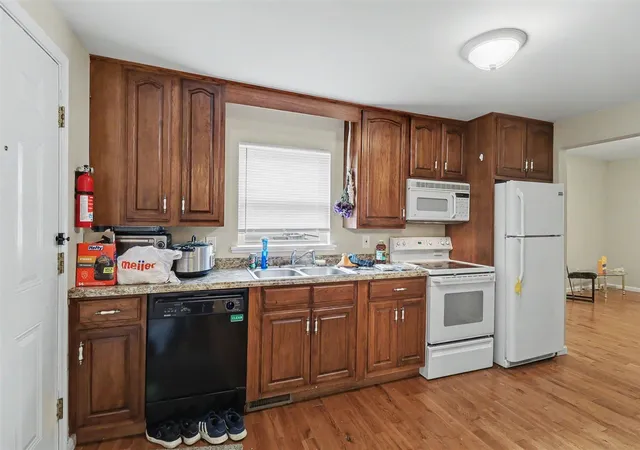 3rd image of 116 N Summit St, Ypsilanti, MI 48197 | MLS# 70551862