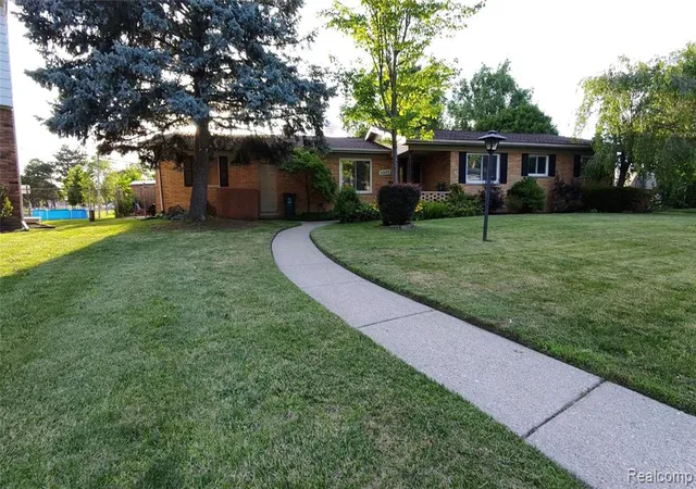 Photo 1 of Sale Pending at 22685 Maple Ct, Hazel Park, MI 48030 | MLS# 61012750 | Listing updated on 2026-07-31