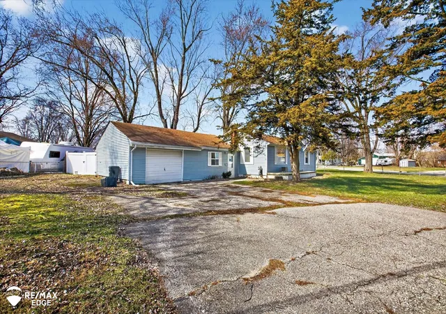 Homes for sale in Burton, MI | 1388 Transue Ave, Burton, MI 48509 | MLS# 50203193