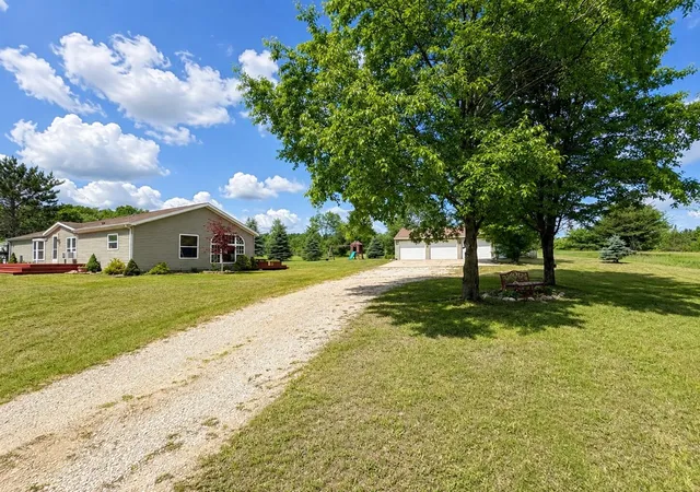2nd image of 4395 N Raymond Rd, Luther, MI 49656 | MLS# 70521439