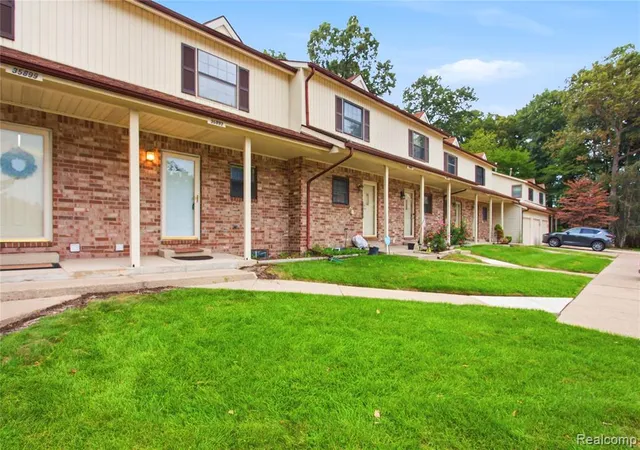 Photo 2 of Condo for sale at 35893 Castlewood Ct, Westland, MI 48185 5801 | MLS# 61023845 | Listing updated on 2026-08-24