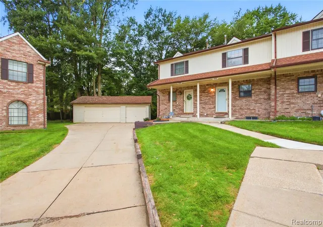Photo 3 of Condo for sale at 35893 Castlewood Ct, Westland, MI 48185 5801 | MLS# 61023845 | Listing updated on 2026-08-24