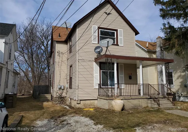 Photo 3 of Sale Pending at 118 Henry Clay Ave, Pontiac, MI 48341 | MLS# 60045880 | Listing updated on 2025-06-20