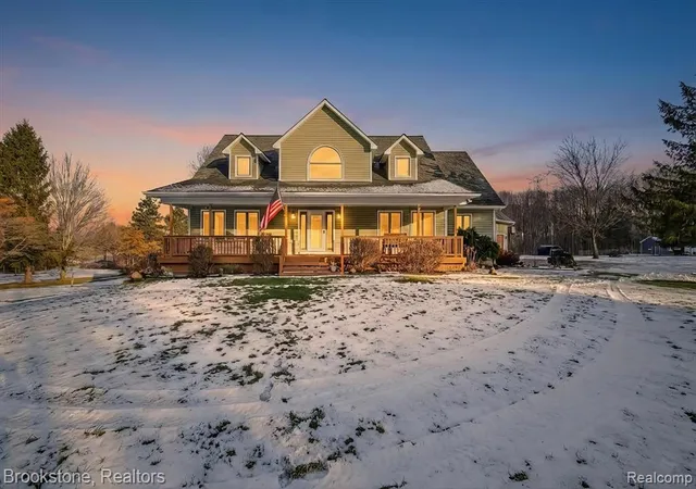 Homes for sale in Dryden, MI | 5163 Country Squire Rd, Dryden, MI 48428 | MLS# 60965804