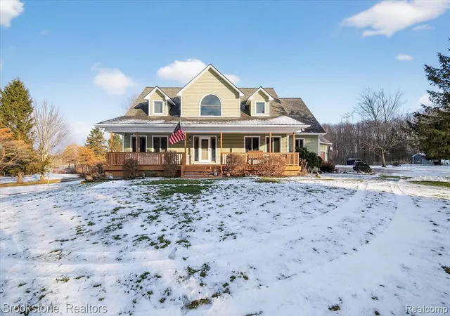Homes for sale in Dryden, MI | 5163 Country Squire Rd, Dryden, MI 48428 | MLS# 60965804