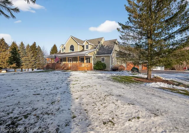 Homes for sale in Dryden, MI | 5163 Country Squire Rd, Dryden, MI 48428 | MLS# 60965804