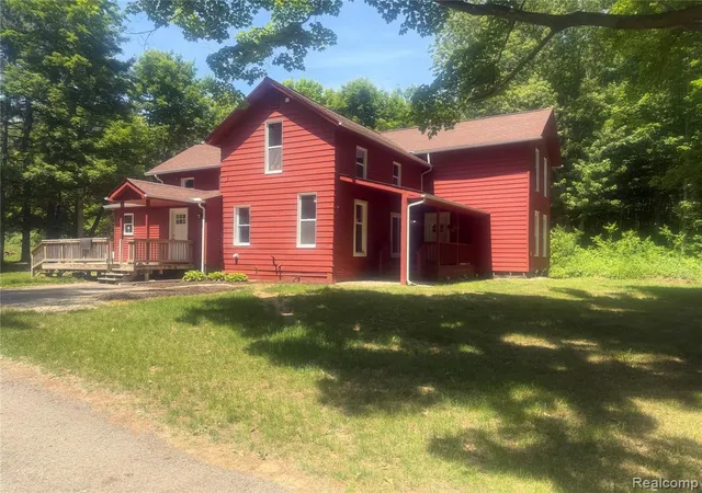 Homes for sale in Fostoria, MI | 8566 Fostoria Rd, Fostoria, MI 48435 | MLS# 61000645