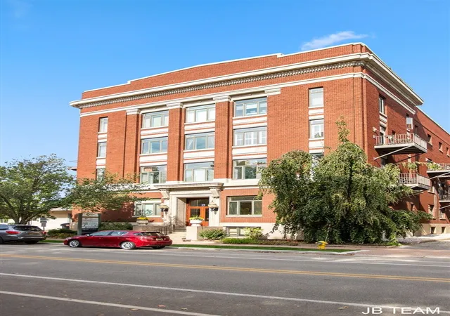 Photo 2 of Condo for sale at 17 W 10th Street #220, Holland, MI 49423 | MLS# 70528748 | Listing updated on 2026-07-30