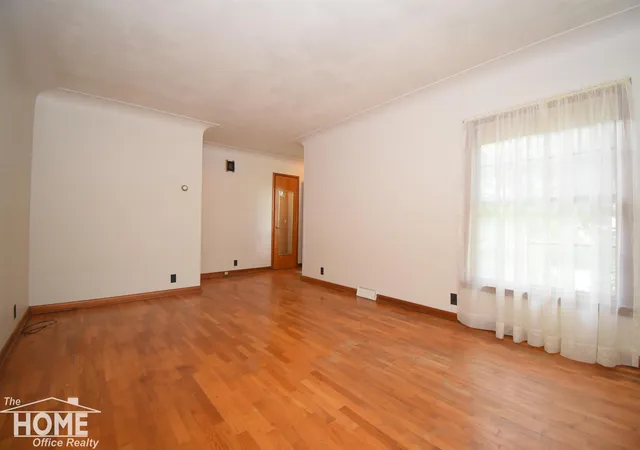 Photo 4 of Single family home for sale at 3006 W M 21 Rd, Owosso, MI 48867 | MLS# 50185152 | Listing updated on 2025-10-25