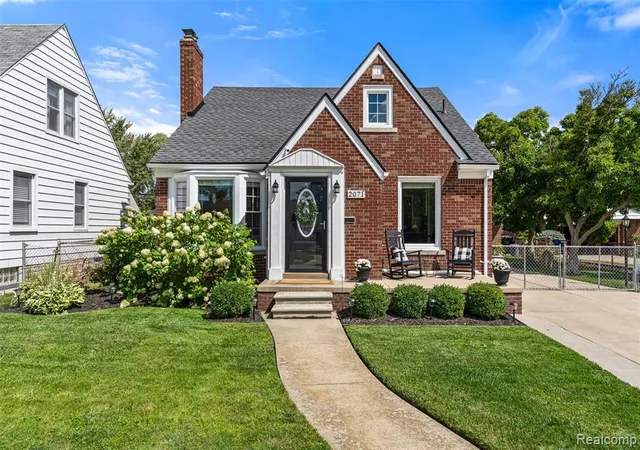Photo 1 of Sale Pending at 2071 10th St, Wyandotte, MI 48192 3807 | MLS# 61024066 | Listing updated on 2026-08-30
