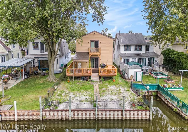2nd image of 37881 Sunnybrook St, Harrison Township, MI 48045 | MLS# 61009156