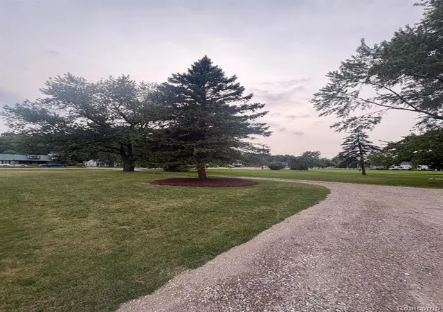 Photo 4 of Sale Pending at 32563 Sutton Rd, Chesterfield, MI 48047 | MLS# 61021585 | Listing updated on 2026-08-27