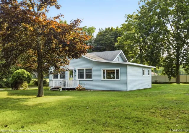 Photo 3 of Sale Pending at 6965 Lakeport Dr, Lakeport, MI 48059 1940 | MLS# 61025033 | Listing updated on 2026-09-12