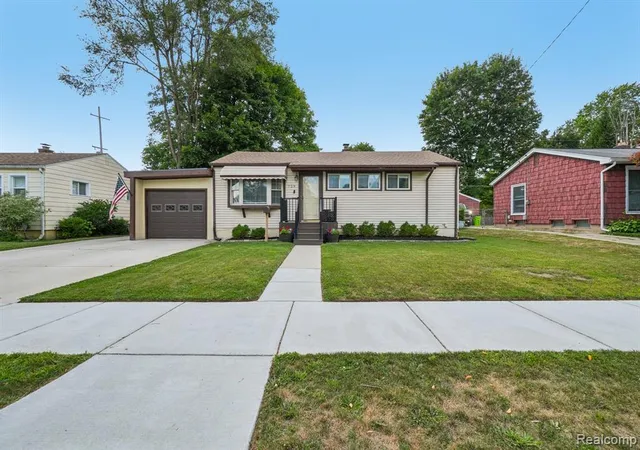 1st image of 729 Woodbine Dr, Fenton, MI 48430 1422 | MLS# 61022448