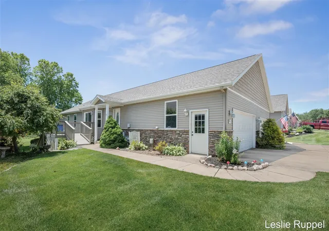 Homes for sale in Sparta, MI | 98 Homestead Acres Rd, Sparta, MI 49345 | MLS# 70541265
