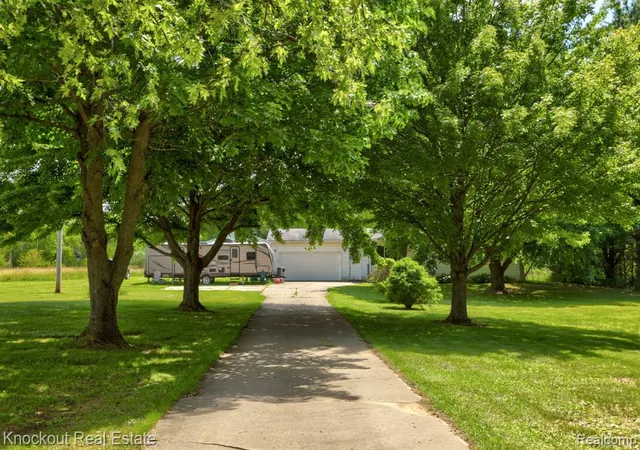 Homes for sale in Millington, MI | 4585 Birch Run Rd, Millington, MI 48746 | MLS# 61004855