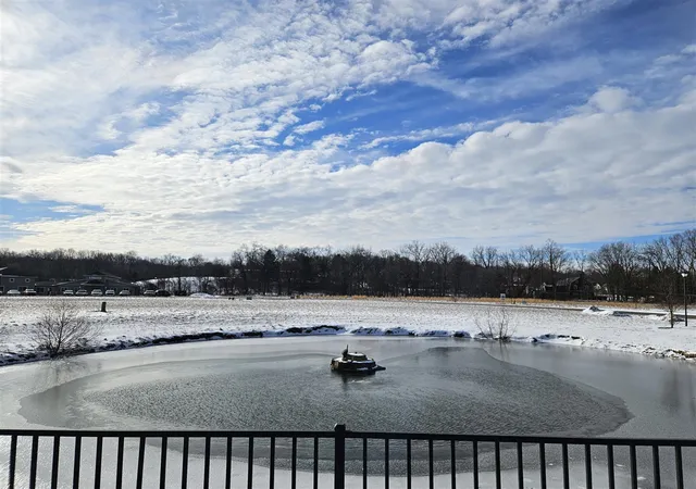5th image of 56400 Village Center Cir, Mattawan, MI 49071 | MLS# 70522622