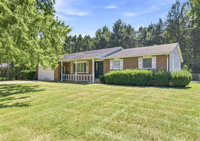 Photo 3 of Single family home for sale at 1436 St Joseph Cir, Saint Joseph, MI 49085 | MLS# 70555509 | Listing updated on 2026-09-14