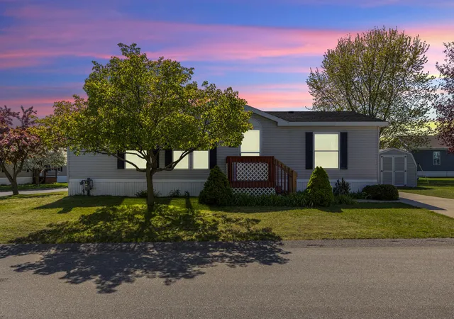 Homes for sale in Cedar Springs, MI | 13735 Shamrock Ln, Cedar Springs, MI 49319 | MLS# 70533641