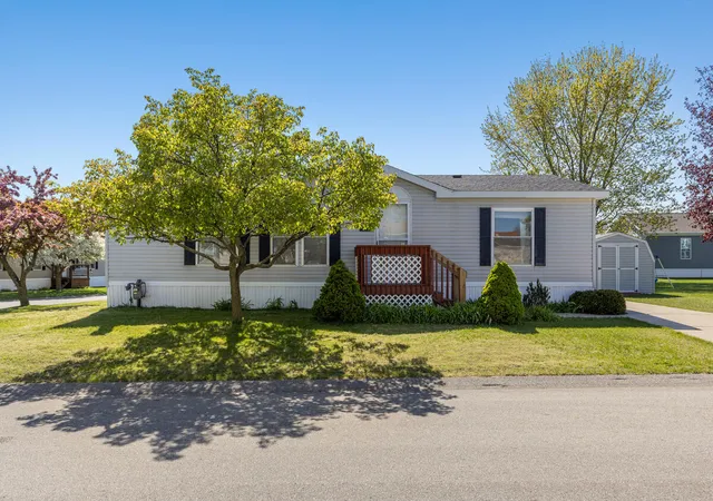 Homes for sale in Cedar Springs, MI | 13735 Shamrock Ln, Cedar Springs, MI 49319 | MLS# 70533641