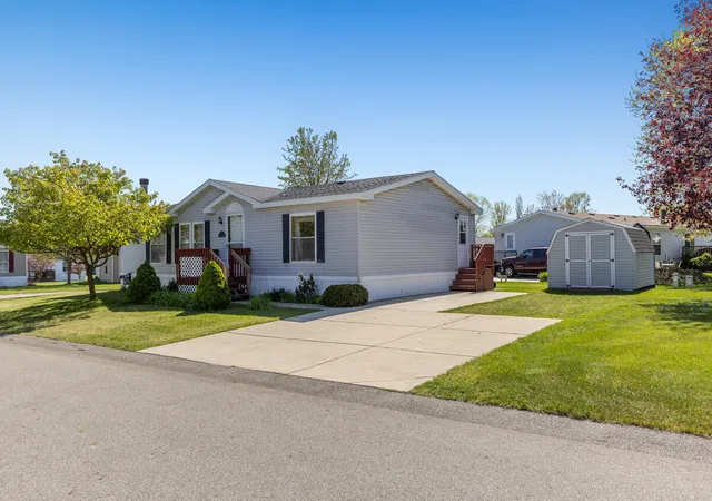 Homes for sale in Cedar Springs, MI | 13735 Shamrock Ln, Cedar Springs, MI 49319 | MLS# 70533641