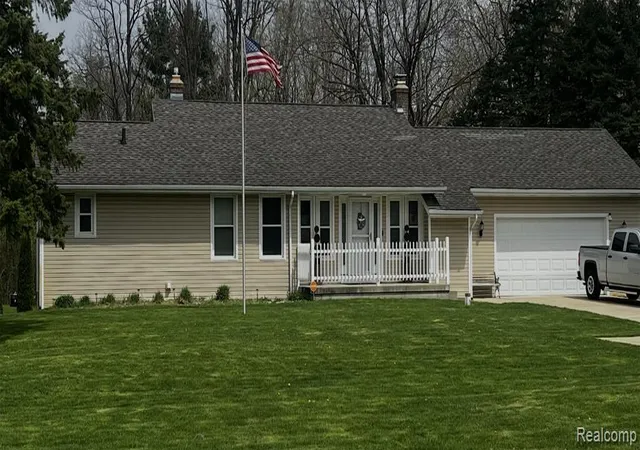 Photo 1 of Single family home for sale at 3015 3 Mile Rd, Grand Rapids, MI 49525 | MLS# 61022474 | Listing updated on 2026-08-23