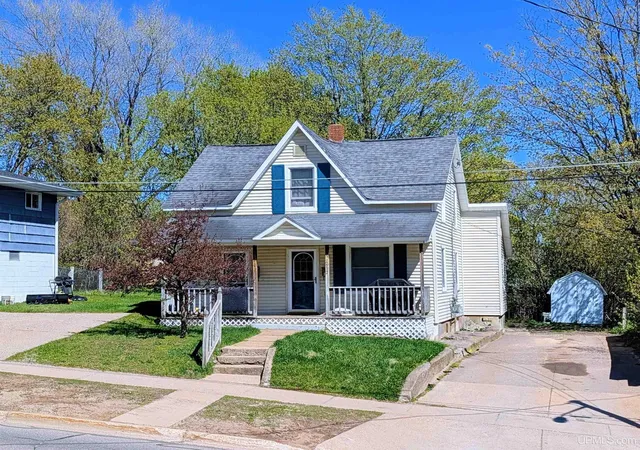 Homes for sale in Marquette, MI | 212 N Seventh St, Marquette, MI 49855 | MLS# 50208988