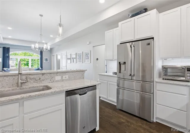 Homes for sale in Ann Arbor, MI | 5530 Arbor Chase Dr #14, Ann Arbor, MI 48103 | MLS# 61008556