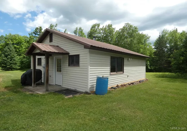 Homes for sale in Bruce Crossing, MI | 13419 Gauthier Rd, Bruce Crossing, MI 49912 | MLS# 50212526
