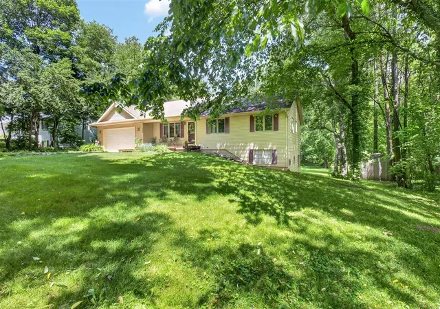 Homes for sale in Richland, MI | 7750 N 32nd St, Richland, MI 49083 | MLS# 70542033