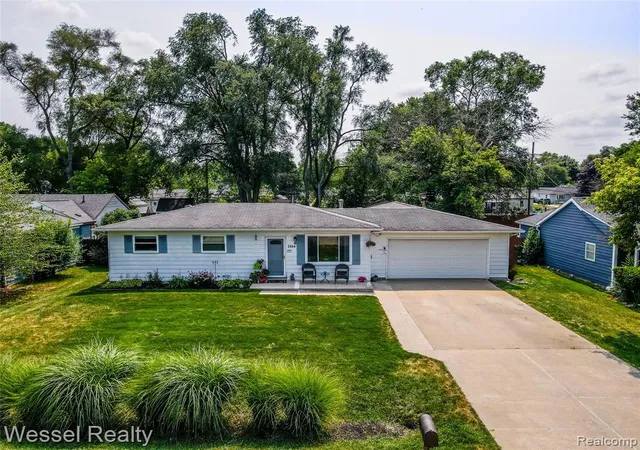 Photo 2 of Single family home for sale at 2444 Howe St, Shelby Township, MI 48317 | MLS# 61020203 | Listing updated on 2026-08-28