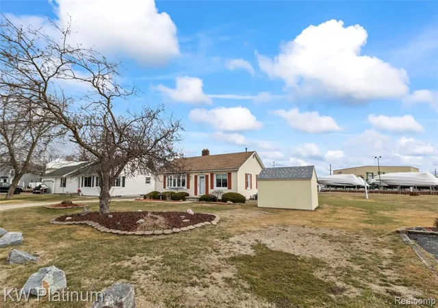 3rd image of 7811 Alexandria Dr, Ira, MI 48023 | MLS# 60977148