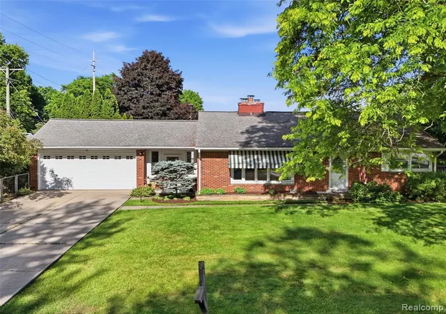 Homes for sale in Rochester Hills, MI | 24 Nevada Ave, Rochester Hills, MI 48309 | MLS# 61002977