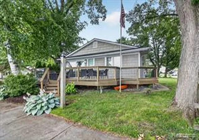 Homes for sale in White Lake, MI | 35 N Hulbert St, White Lake, MI 48386 | MLS# 61008887